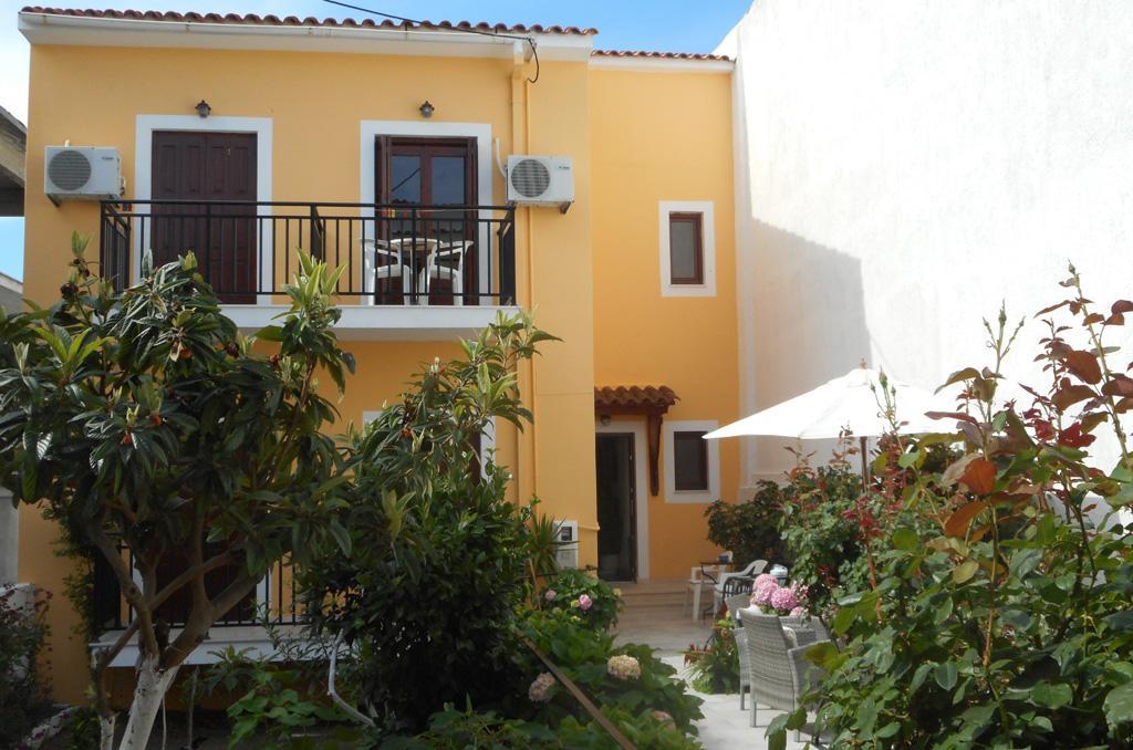 La Plage Hotel Kokkari Bagian luar foto