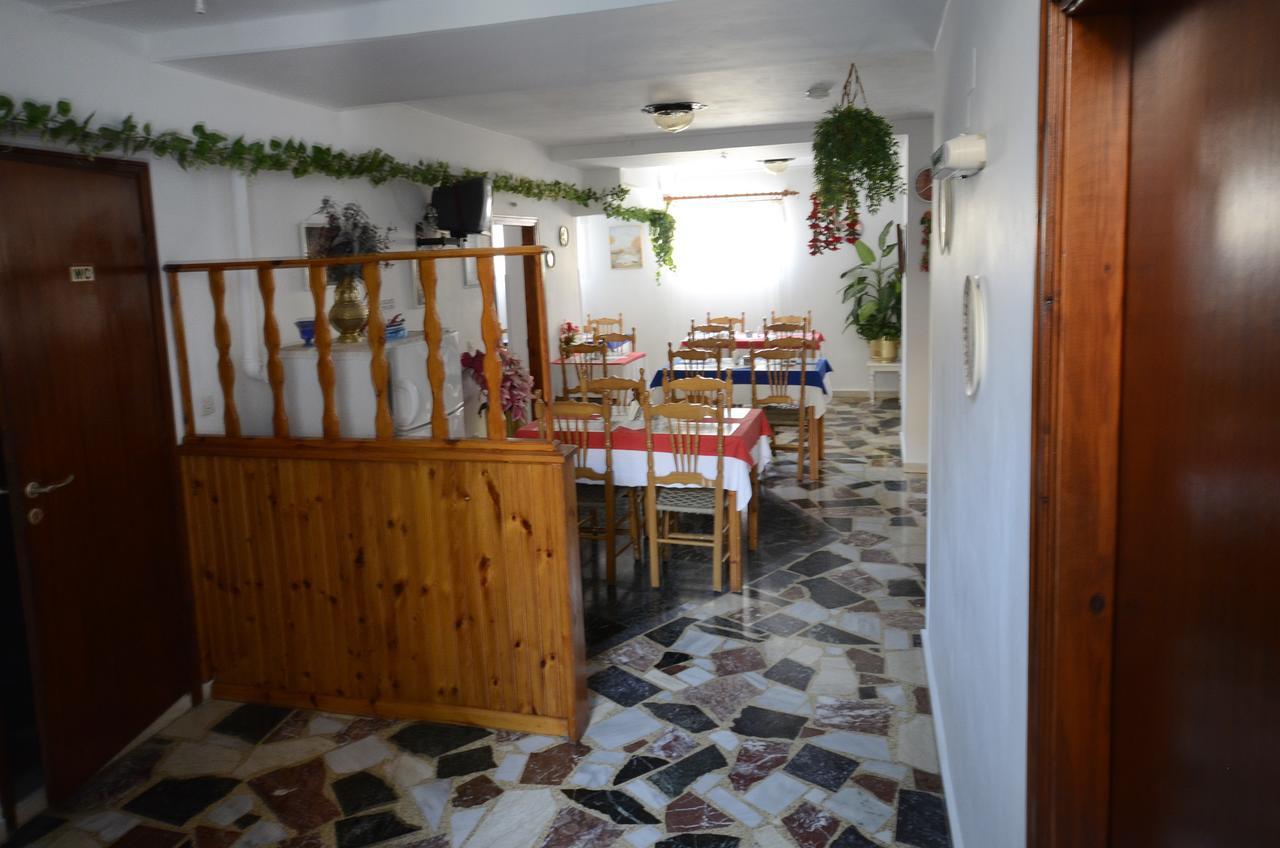 La Plage Hotel Kokkari Bagian luar foto